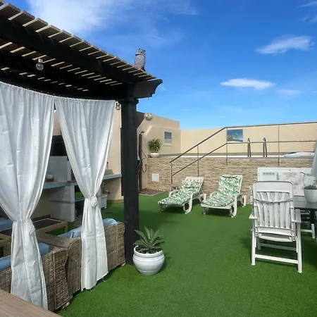 Atico Con Piscina Privada A 100m Del Mar Апартаменты *